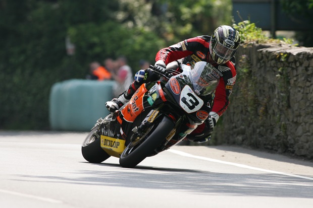 John McGuinness during Superbike 2007 Race